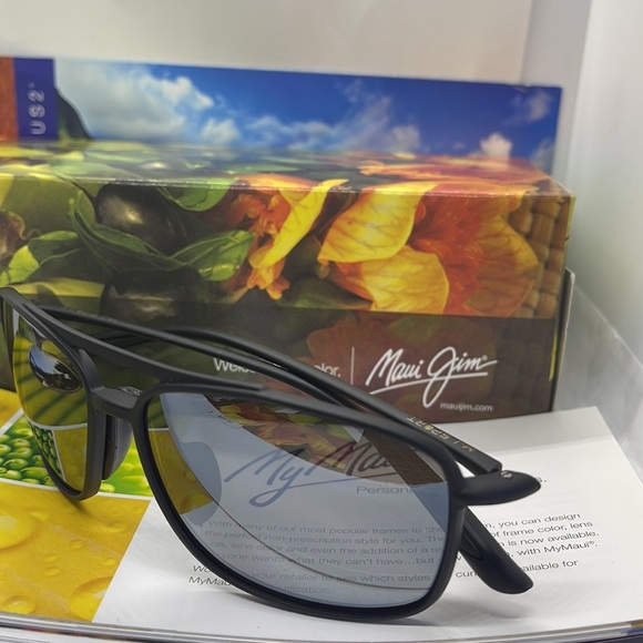 BNIB Maui Jim Sport MJ 437 Black w Silver Mirror Polarized Unisex style - Picture 6 of 10
